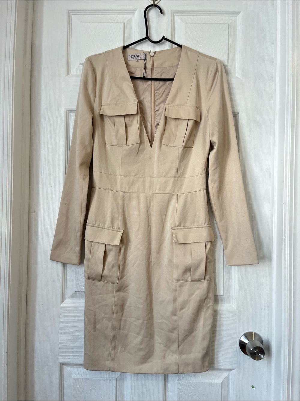 House of CB Beige V-Neck Long Sleeve Utility Pockets Cargo Dress Size Medium